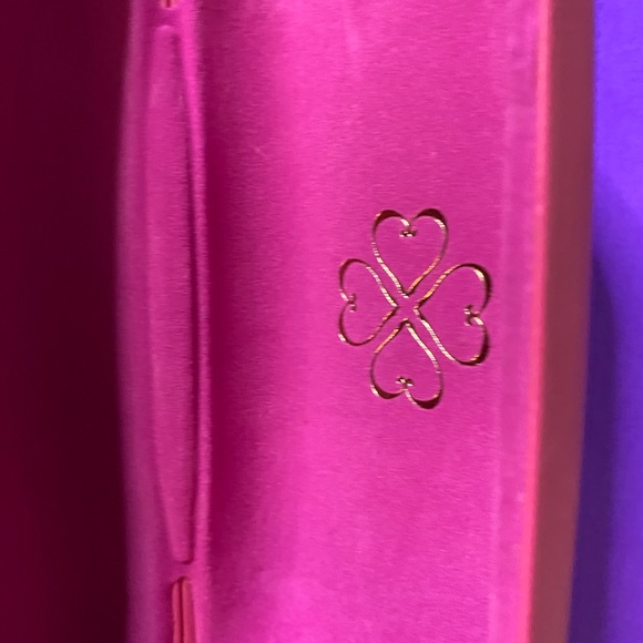 Candies Pink Glasses Case - Picture 5 of 5